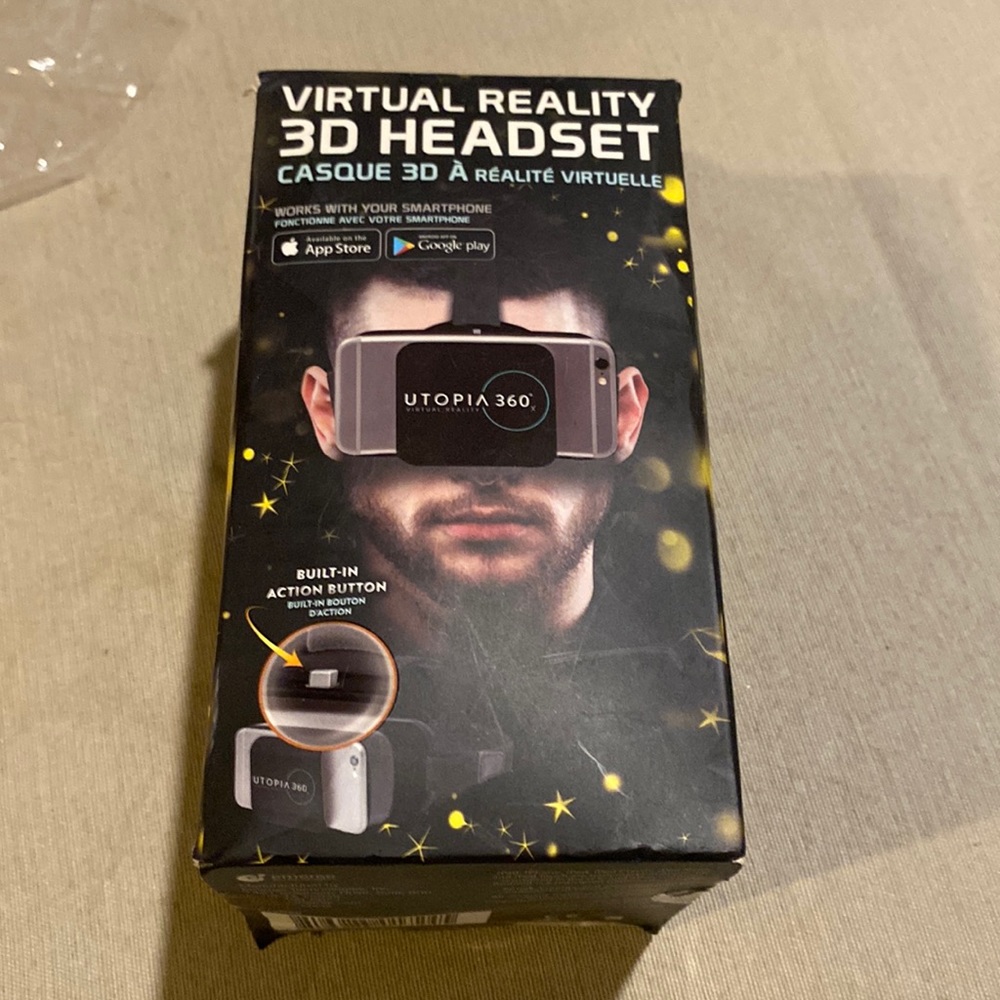 Virtual reality 3D Headset works with your smartphone.